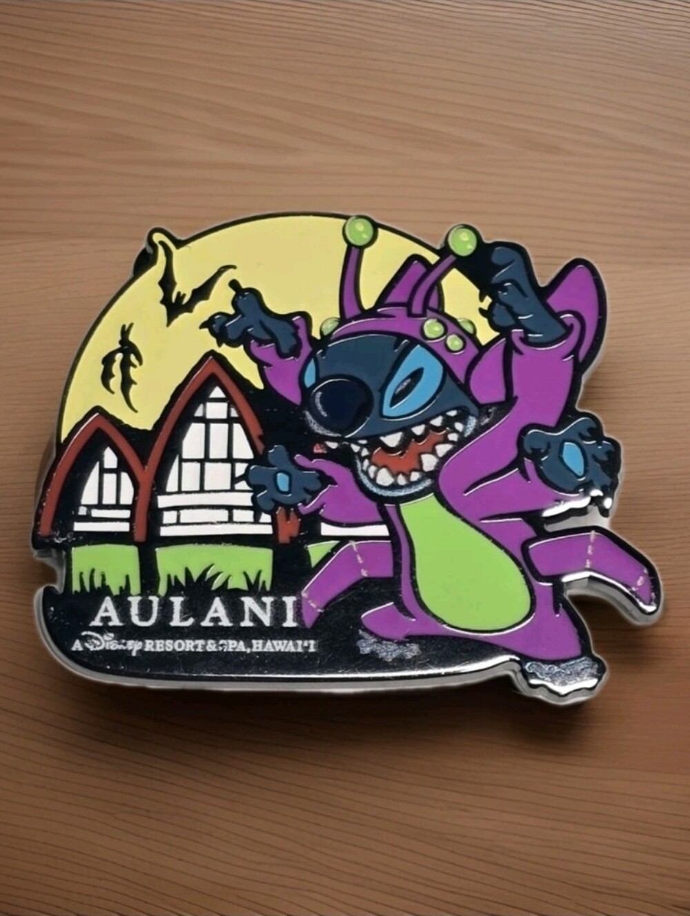 Disney Aulani Resort Halloween 2024 Stitch Glow-in-the-Dark Pin